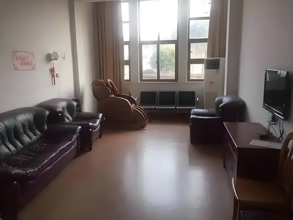深圳入户在哪查_刷短剧治愈上班的痛！再让我看广告就太过分了吧 就太过分这样判法院